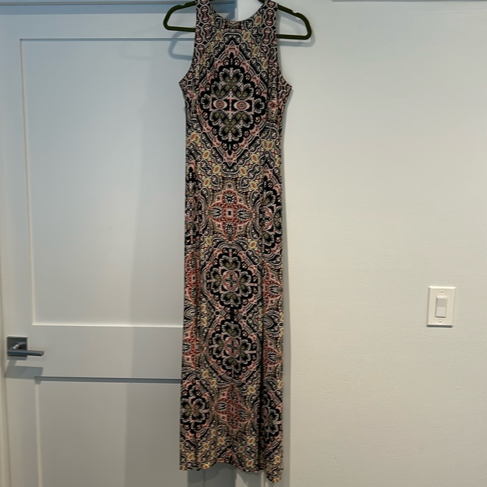Sleeveless maxi dress